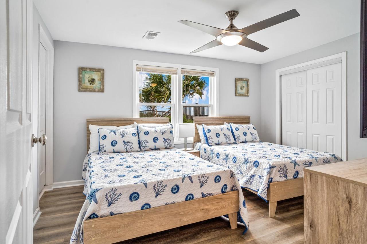 Ocean Daze - Sleeps 22, Direct Oceanfront, Renovated May 2022 Villa Holden Beach Exterior photo